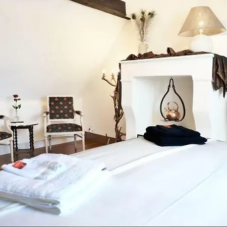 Artagnan Bed & Breakfast *