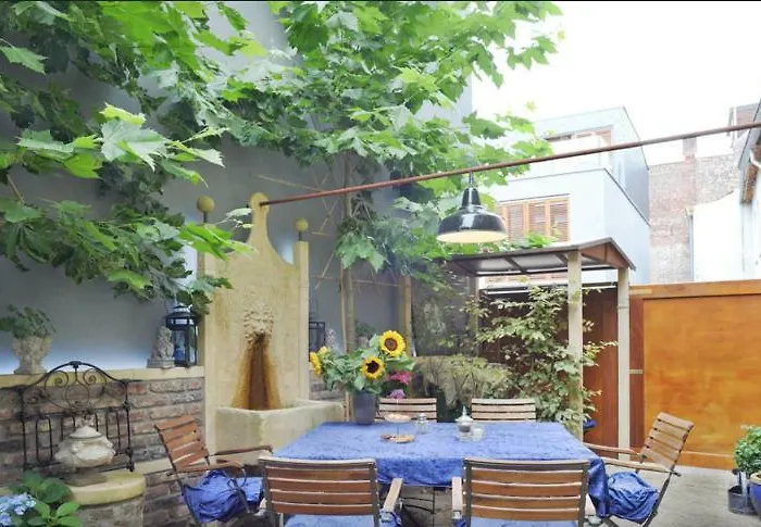 Artagnan Guest house