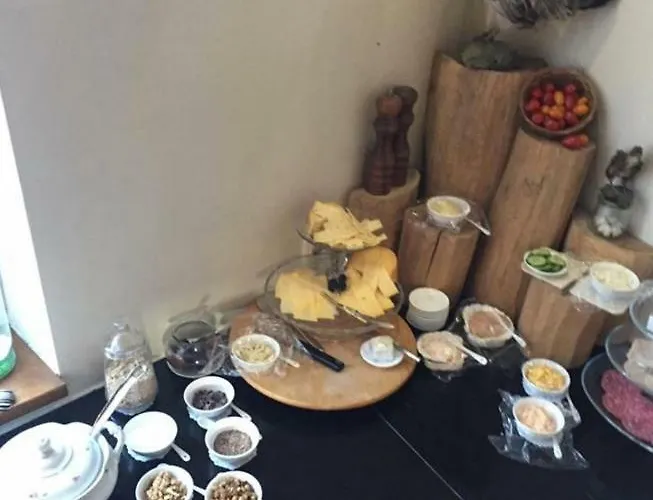 Artagnan Guest house